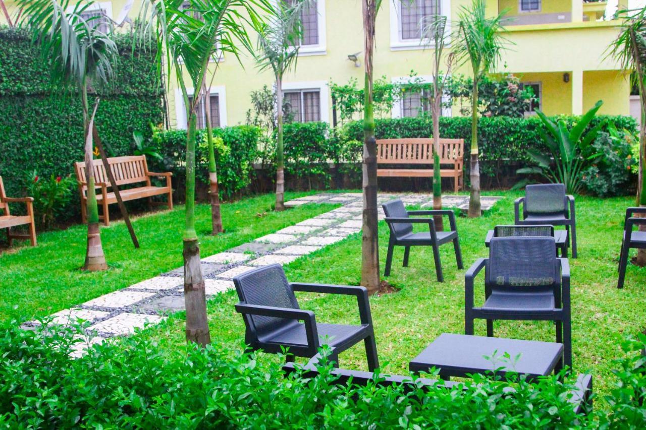 Riad Prince Louis Yaounde Exterior photo