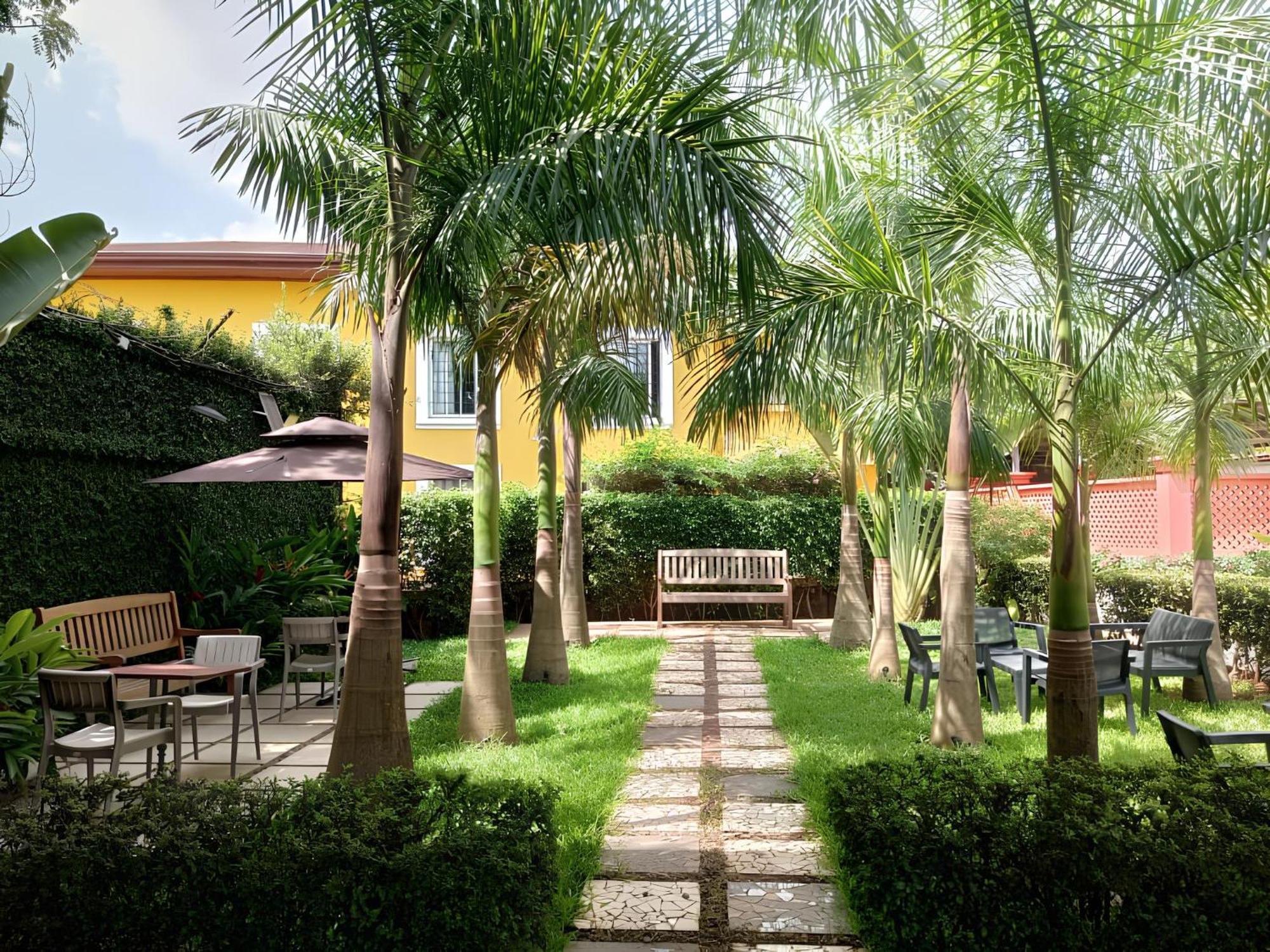 Riad Prince Louis Yaounde Exterior photo